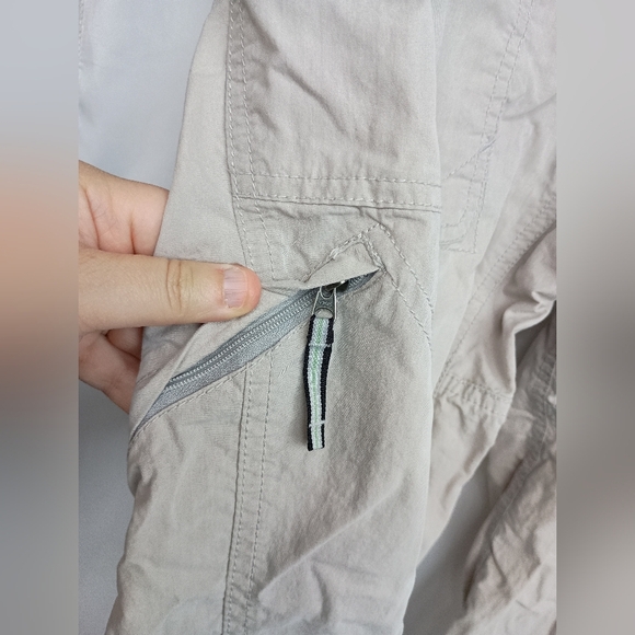 THE NORTH FACE Tan Capris Relaxed Fit (#326) - Picture 8 of 8